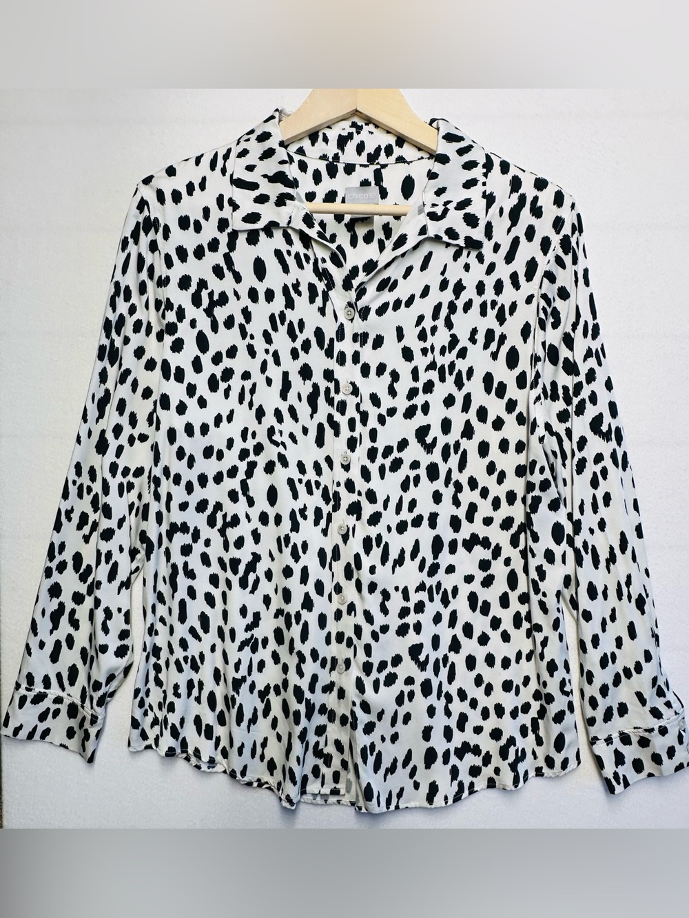 Chicos Dalmatian Print Modal Button‑Up Shirt Women’s 12/14 Lightweight Blouse